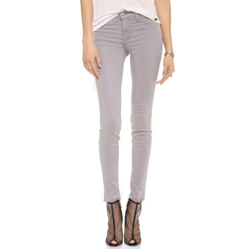 J Brand Super Skinny Pant in Limestone